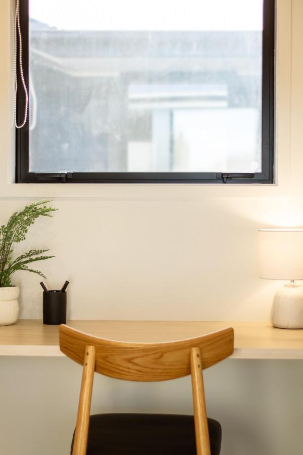 1 Bedroom 1 Bath, Executive Escape, Northlands Mall Christchurch Exterior foto